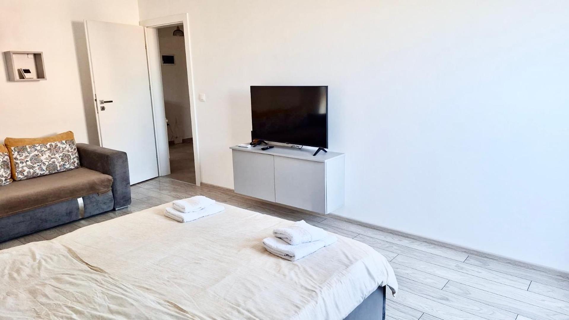 Milan Luxury V-maurer Apartment Targu Mures
